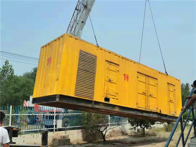 济南300KW柴油发电机组油耗是多少？