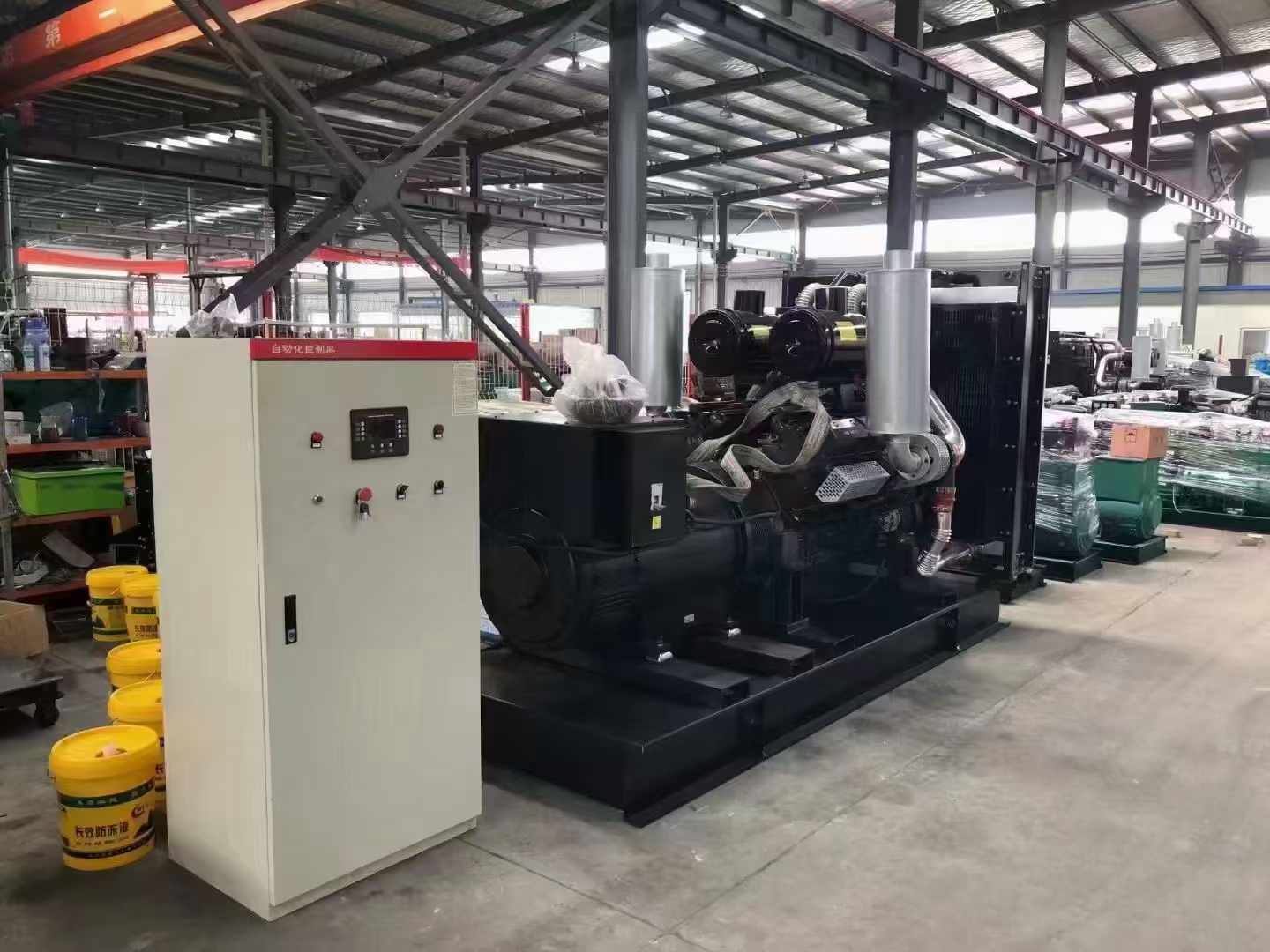 济南柴油发电机运行时的噪音和振动水平如何？