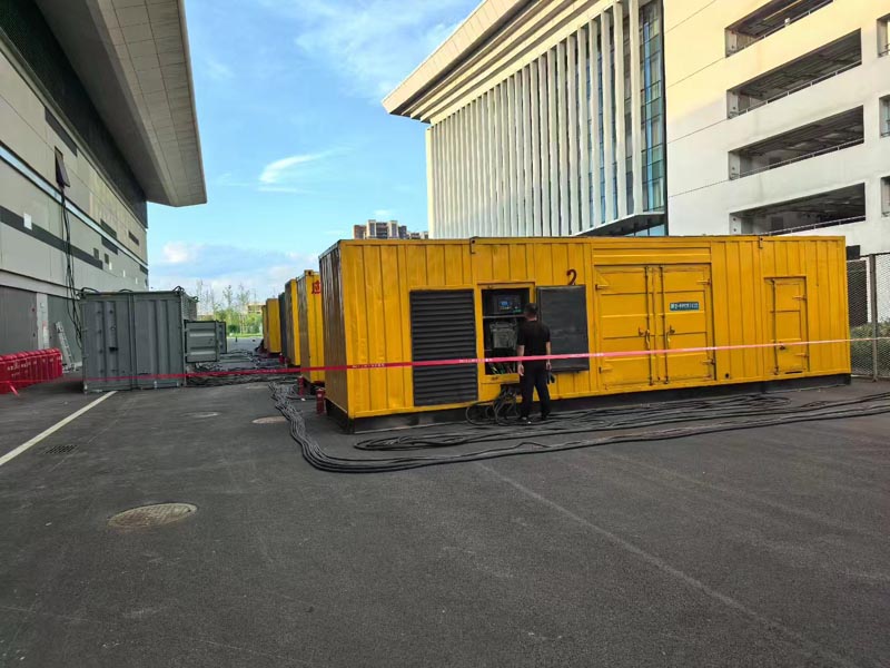 济南柴油发电机冬季保养注意事项？